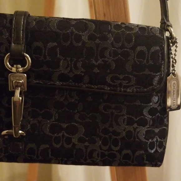 Handbag - Picture 3 of 8